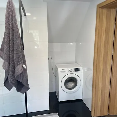 Dzierzecin Apartmán *